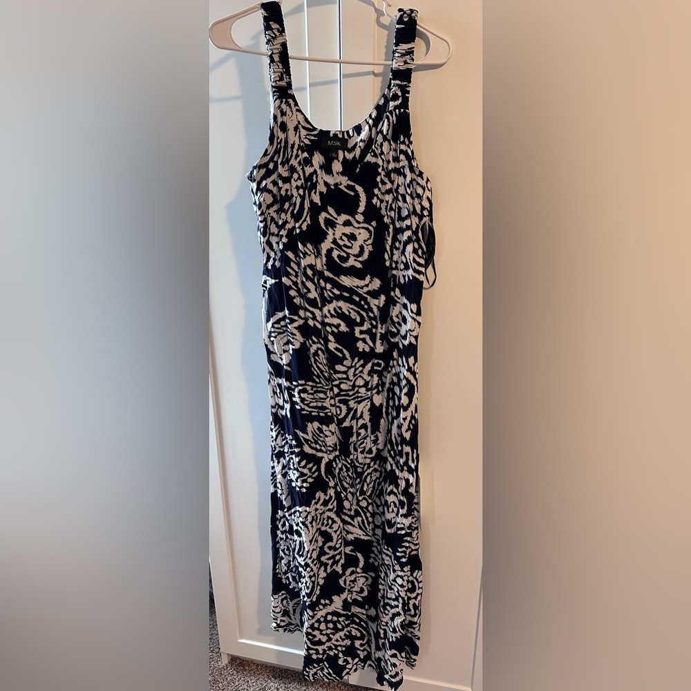 Elegant Navy and White Pattern Dress NWT